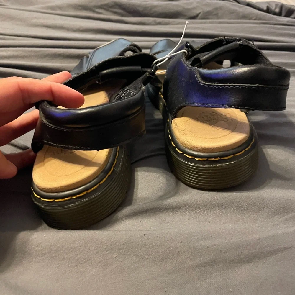 Dr. Martens Moby ll J Black Leather Sandals‎ size 3
